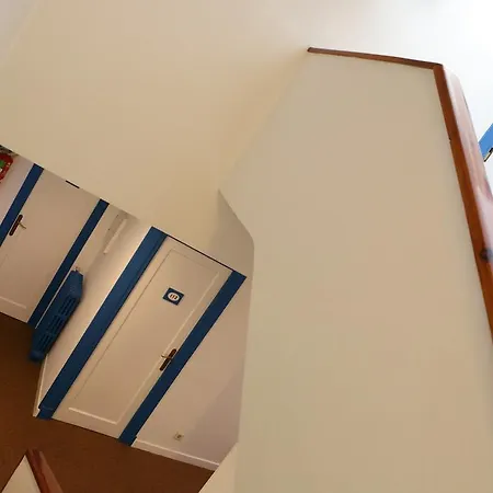 Record Ξενοδοχείο