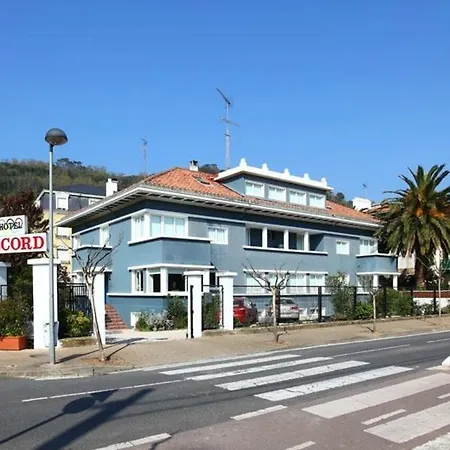 Record Hotel